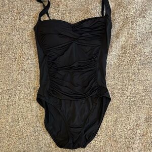 LA BLANCA Island Goddess Ruched One Piece